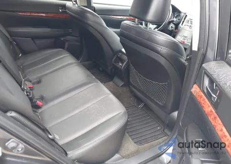 2011 Subaru Outback 2.5I Limited z USA, uszkodzony, nr VIN 4S4BRBKC6B3438990